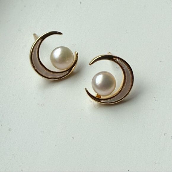 Cosmic Moon & Genuine Pearl Stud Earrings, 18k Gold Vermeil, Crescent Lunar NEW - Picture 6 of 9